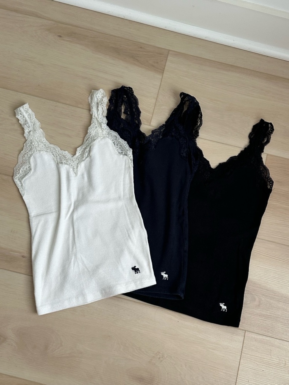 Abercrombie & Fitch Lace-Trim Ribbed Tank Tops - White, Navy, Black - Size Small
